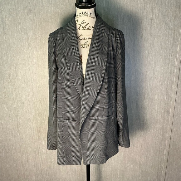 Torrid Black and Gray Checkered Blazer Size 00=Size 10 Medium/Large - Picture 1 of 11